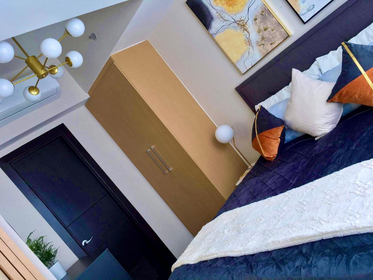 Daniella'S Modern & Cozy Suite In Uptown Bgc Manille Extérieur photo