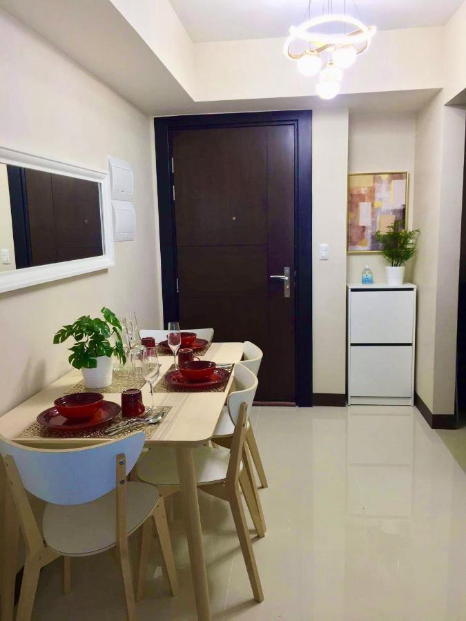 Daniella'S Modern & Cozy Suite In Uptown Bgc Manille Extérieur photo